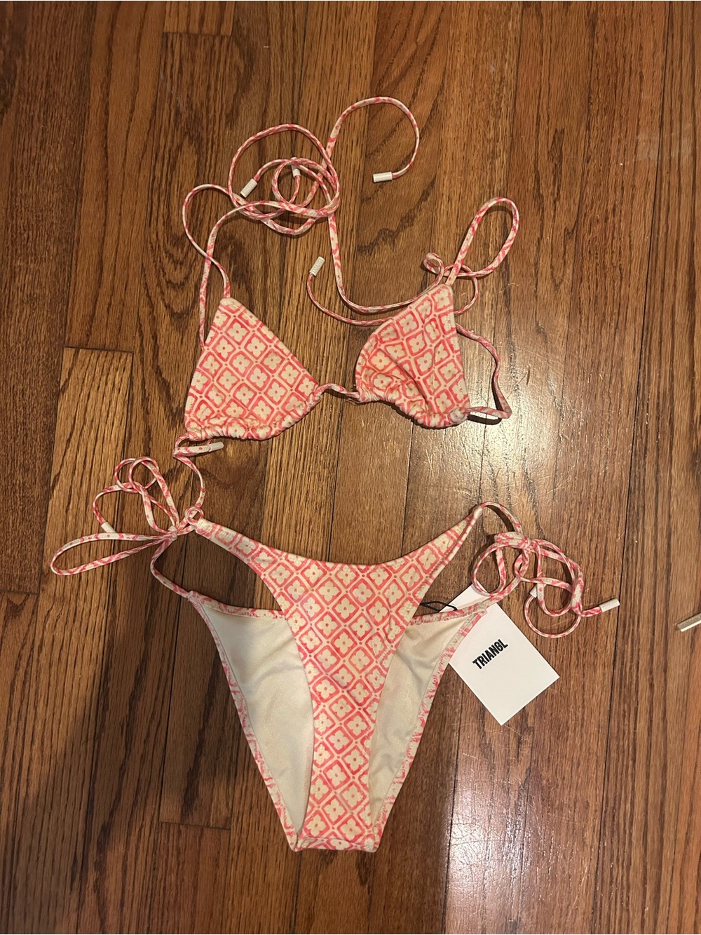 triangl swimwear Pink & White Patterned String Bikini